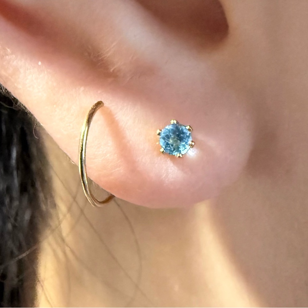 18K Solid Yellow Gold Topaz Spiral Twist Hoop Earrings